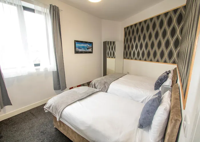 Ideal For Groups - Modern 2 Bedroom - Free Parking, Transit Links, Close To Stadiums